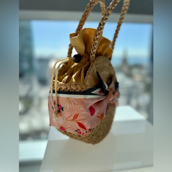 Custom hand made BxBRITT woven tote bag! - Picture 3 of 9